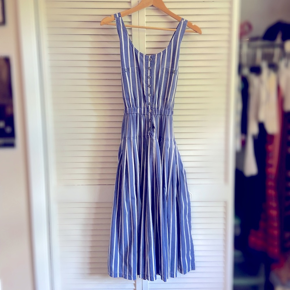 Vintage striped summer time midi dress 🍉